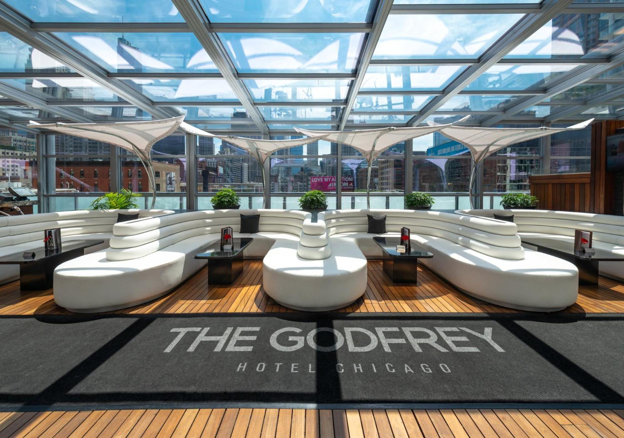 Godfrey Hotel Chicago Exterior photo