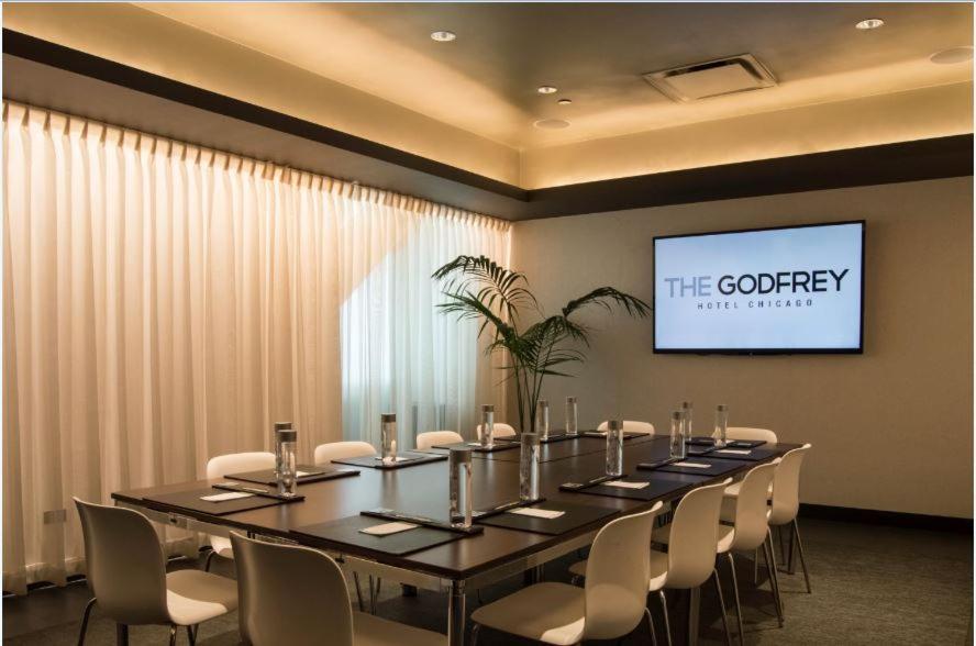 Godfrey Hotel Chicago Exterior photo